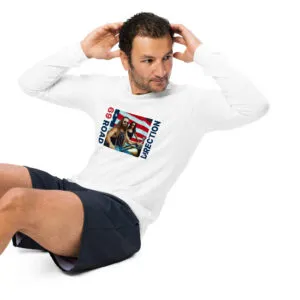 T-shirt à manches longues 69 Road Direction de la collection USA de Beauf Mode, vue de trois quarts en train de faire des exercices abdominaux